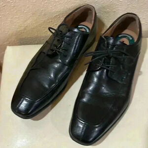 Nunn Bush lace up dress shoes size 8